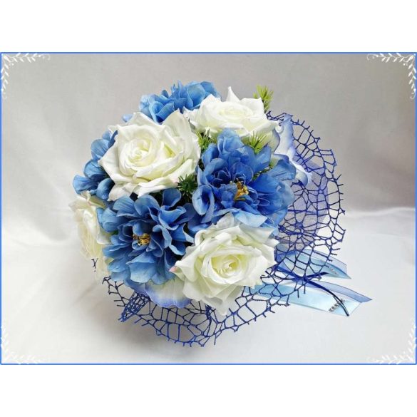 Tört-fehér rózsás- kék azáleás örök-csokor 