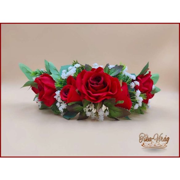 Piros rózsás koszorú, fejdísz 