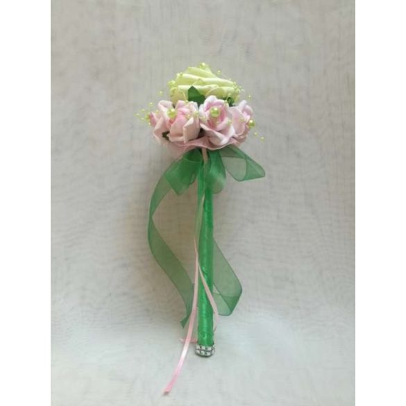 Zöld-rózsaszín dobó, koszorúslány vagy köszöntő örök-csokor 