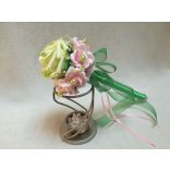 Zöld-rózsaszín dobó, koszorúslány vagy köszöntő örök-csokor 