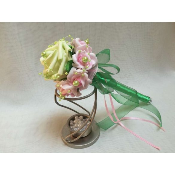 Zöld-rózsaszín dobó, koszorúslány vagy köszöntő örök-csokor 