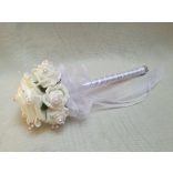 Fehér dobó, koszorúslány vagy köszöntő örök-csokor 