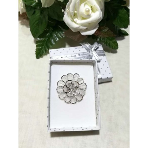 Brosstű Díszdobozban Virág 