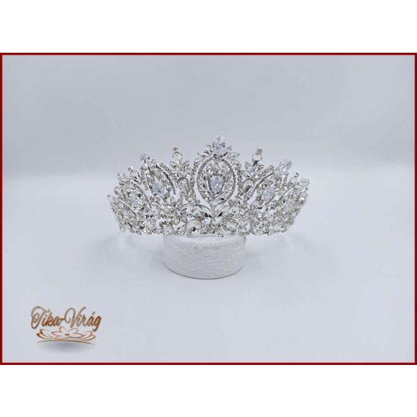 Cirkónia kövekkel díszített fél Korona + Nyakékszett variáció 155600.