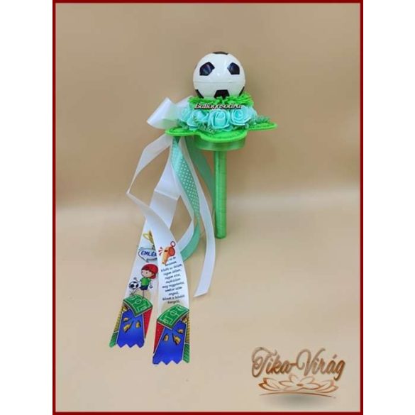 Ovis ballagási örök csokor fiúknak – zöld focilabdás egyedi ajándék