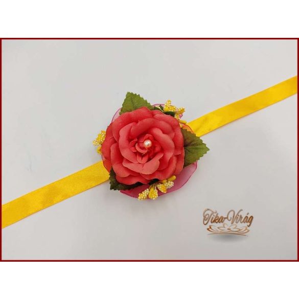 Korall rózsa-sárga díszítéssel 
