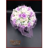 25 szálas fehér rózsás-lila rózsával díszített örök-csokor 