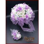 25 SZÁLAS FEHÉR RÓZSÁS-LILA RÓZSÁVAL DÍSZÍTETT ÖRÖK-CSOKOR+kitűzővel 