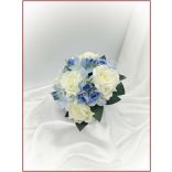 Tört-fehér rózsás-kék díszítésű örök-csokor 