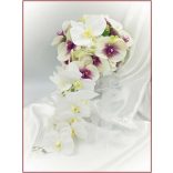 Lila-Fehér Orchideás-Rózsás, zöld Hortenziás Örök-cseppcsokor + kitűzővel 