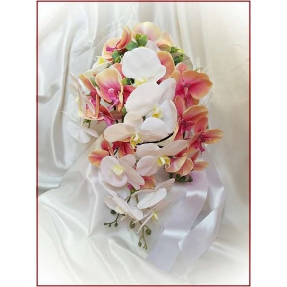 Korall-fehér orchideás örök-csokor kitűzővel 