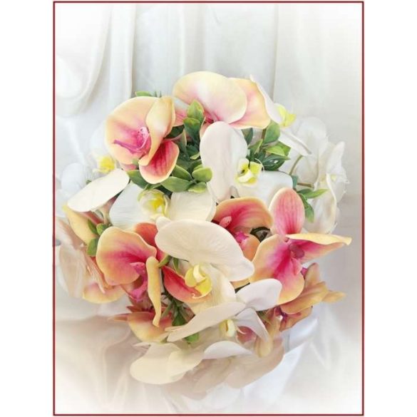 Korall-fehér orchideás örök-csokor kitűzővel 