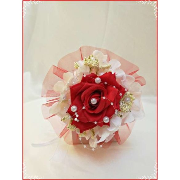 Piros rózsás-fehér hortenziás koszorúslány, dobó vagy köszöntő örök-csokor 