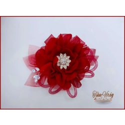   Bordó színű csuklódísz, cirkónium kövekkel díszített, strasszos karkötőn 