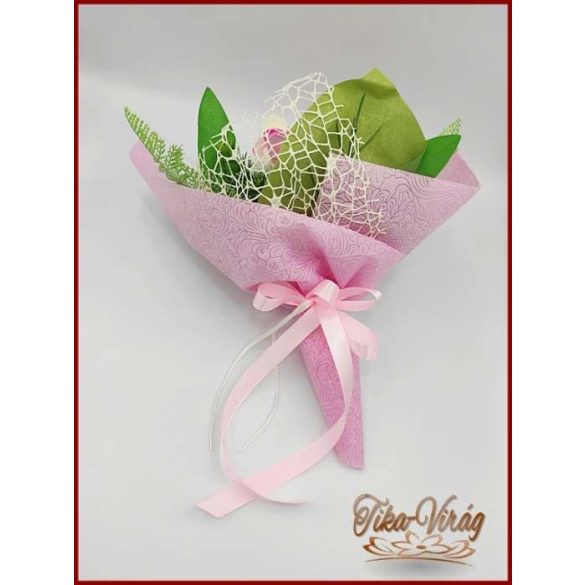 Tulipán-rózsa-hortenzia szappan-virágokból álló csokor 