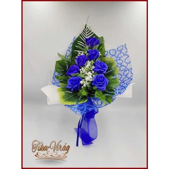 7 szál királykék szappan-rózsából álló csokor 