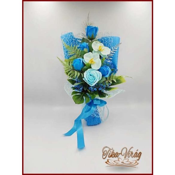 Türkizkék rózsák- világoskék orchidea és rózsa szappan-virág csokor 