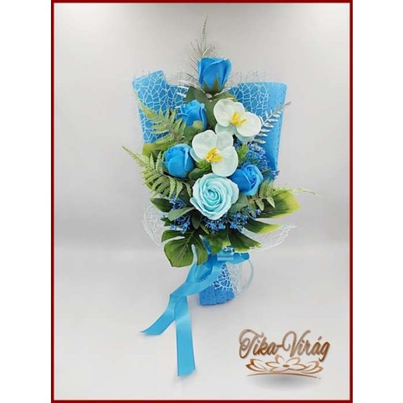 Türkizkék rózsák- világoskék orchidea és rózsa szappan-virág csokor 