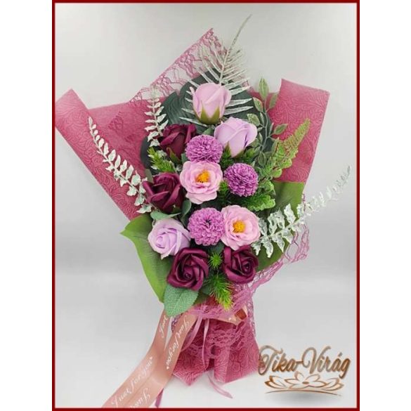 Mályva-lila rózsák, kamélia, dália szappan-virág csokor 