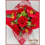 Piros rózsák - orchideák szappan-virág csokor 