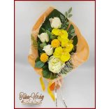 Sárga orchideák, dália - ekrü rózsák és peónia szappan-virág csokor 