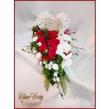 Virágtál Szívvel-Piros rózsákkal Fehér Orchideával 