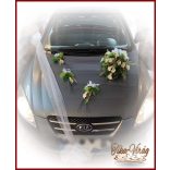 Fehér-kálás autódísz 