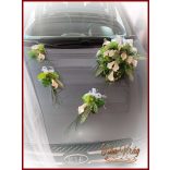 Fehér-kálás autódísz 