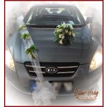 Fehér-kálás autódísz 