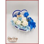 Virág-box 6 szál fehér szappanrózsával és Király-kék kálával 