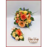 NARANCSOS RÓZSA-ÖRÖK CSOKOR, SZELLŐRÓZSÁVAL ÉS LIZIANTUSSZAL + kitűzővel 