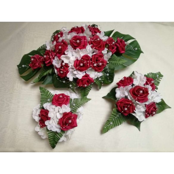 Bordó rózsás-fehér hortenziás örök-asztaldísz 