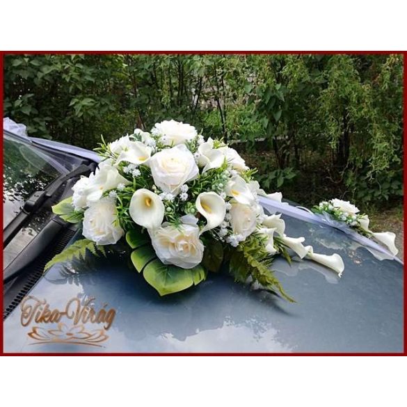 Puder rózsa-fehér kálákkal autódísz 