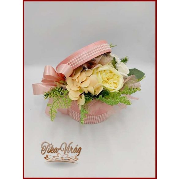 Púder-ekrü szappanvirág box 