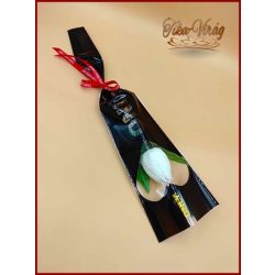 Fehér színű szappan tulipán díszcsomagolásban 