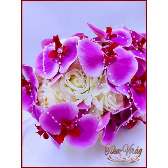 Lila orchideás - fehér rózsás örök-csokor + kitűző 
