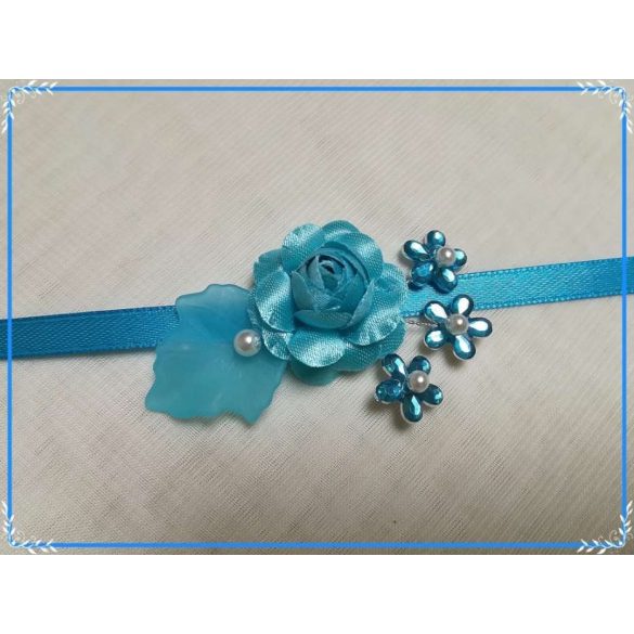 Türkizkék nyakdísz 