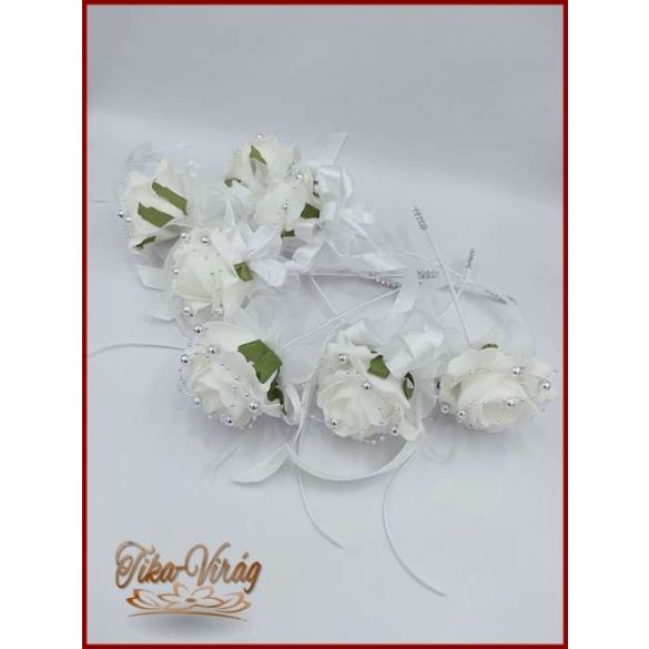 7 virágos 7 felé-szétrepülő dobócsokor fehér-rózsákból ezüst díszítéssel 