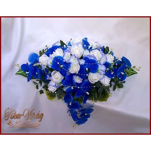 Kék-orchideás- fehér rózsákkal örök-asztaldísz 