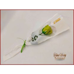 Zöld színű szappanrózsa díszcsomagolásban 