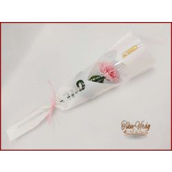 Rózsaszín színű szappanszegfű díszcsomagolásban 