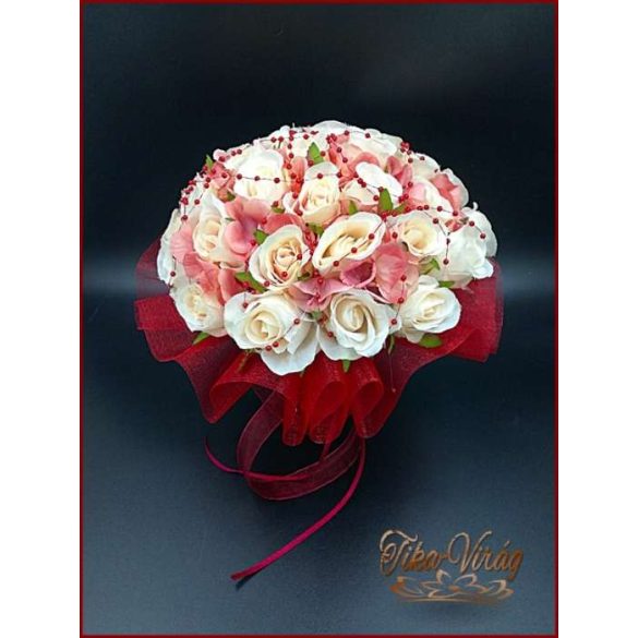 Burgundi díszítésű pasztell-mályvás 34 virágos örök-csokor 