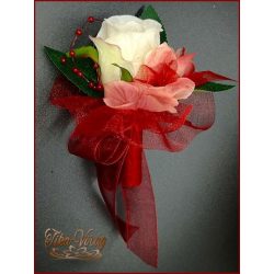 Burgundi díszítésű pasztell-mályva 1 virágos kitűző 