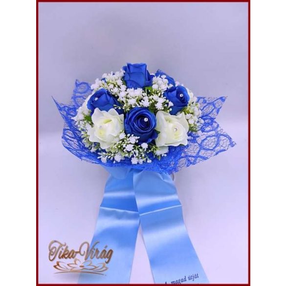 Ballagási örök csokor – kék és fehér rózsás egyedi ajándék