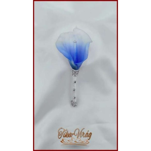 30 virágos White-Blue kálás örök-csokor + kitűzővel 