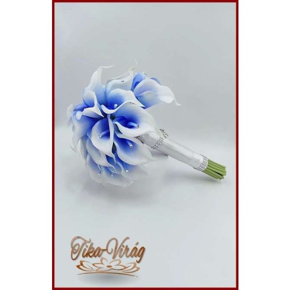 30 virágos White-Blue kálás örök-csokor + kitűzővel 