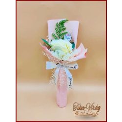   Vajszínű nagy szappanrózsa táblácskával díszcsomagolásban 