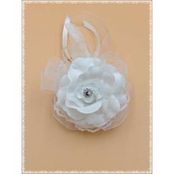 Fehér rózsás Csuklódísz Gyöngysoros-pánttal