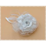 Fehér rózsás Csuklódísz Gyöngysoros-pánttal