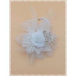 Fehér-kálás csuklódísz lepkével 